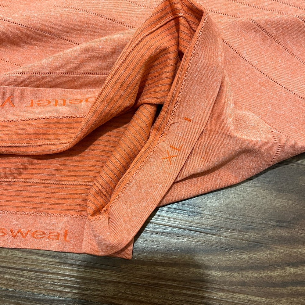 LULULEMON Men's Metal Vent Tech
Orange T Shirt Size XL - Picture 6 of 6